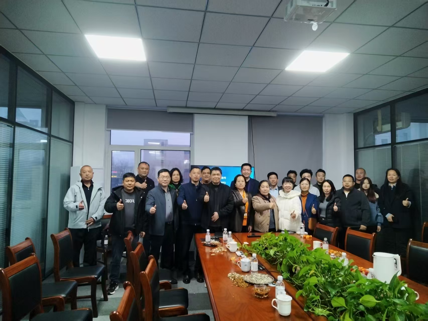 ���������硱���ൺ����ȦС��